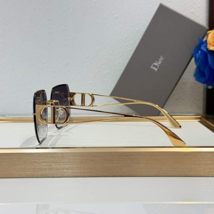 Picture of Dior Sunglasses _SKUfw77795962fw
